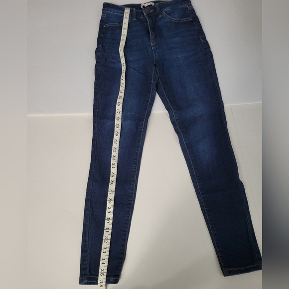 SO Dark Blue Wash High Rise Curvy Fit Jegging Denim Juniors Jeans - Picture 3 of 8